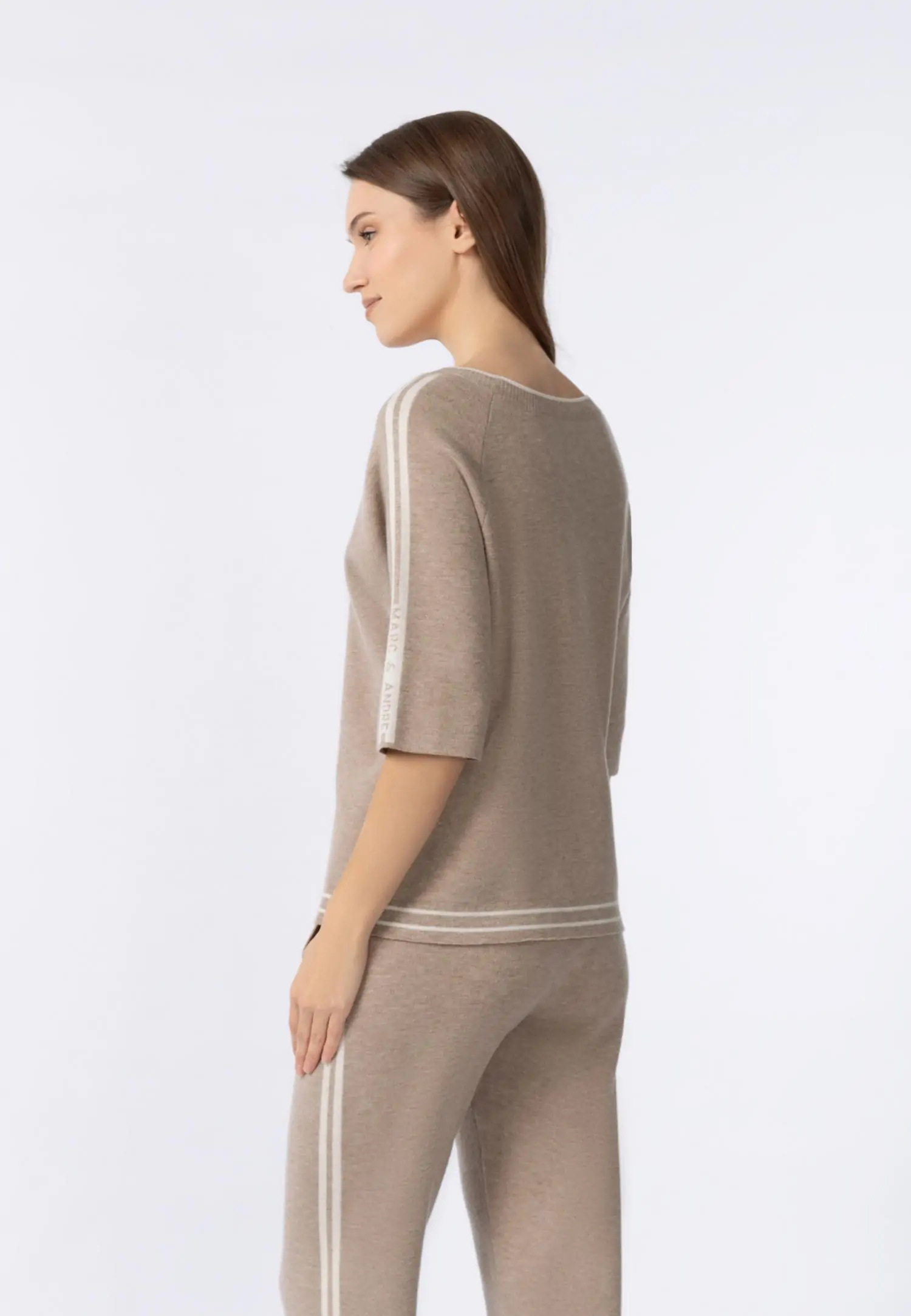 Джемпер W24-00CH1319 Marc & André